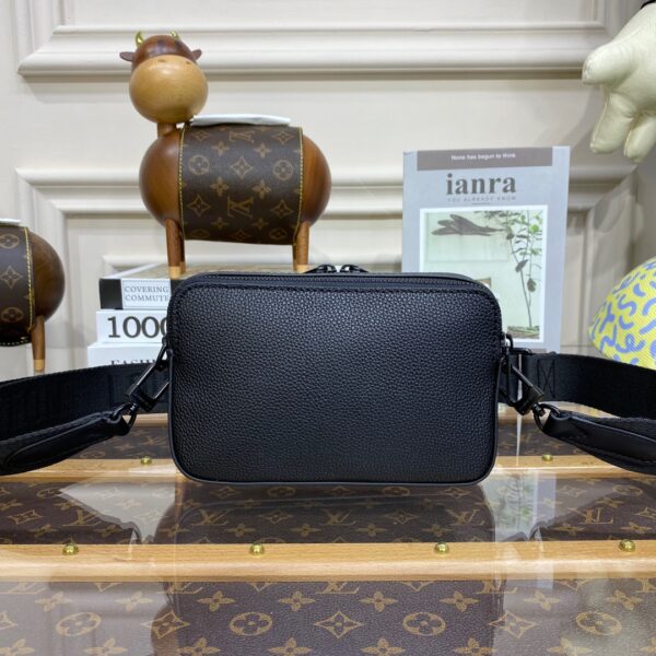 Replica Louis Vuitton ALPHA WEARABLE LV WALLET M59161 5