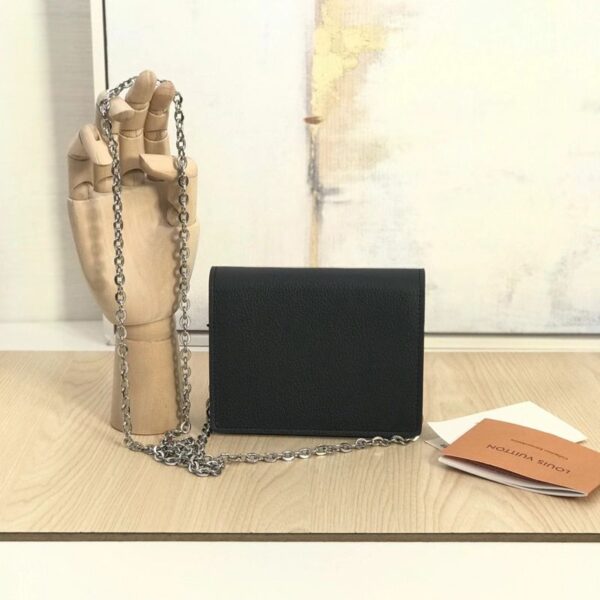 Replica Louis Vuitton Mini Mylockme Chain Pochette LV M69183 4