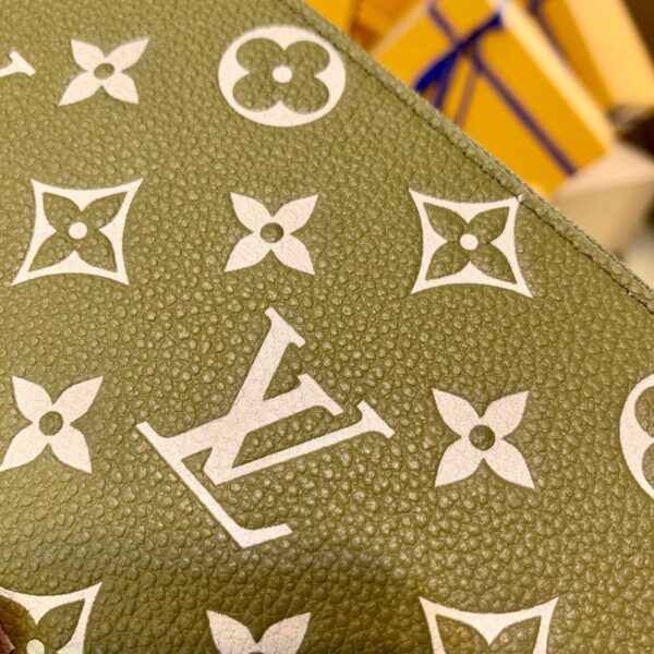 Replica Louis Vuitton Zippy Wallet LV M81280 5