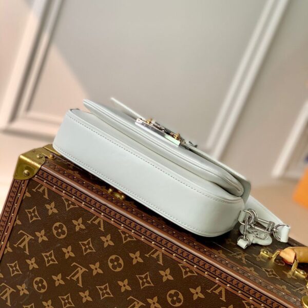 Replica Louis Vuitton Swing LV M20395 6