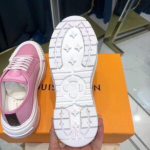 Replica LV Squad Sneaker Louis Vuitton 1A9425 2