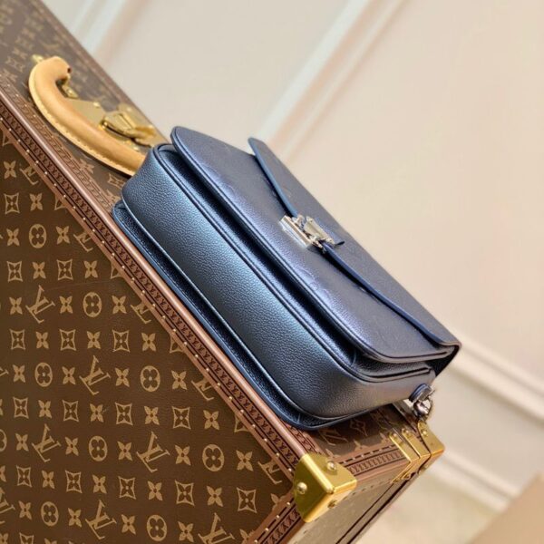 Replica Louis Vuitton Pochette Metis LV M59211 7