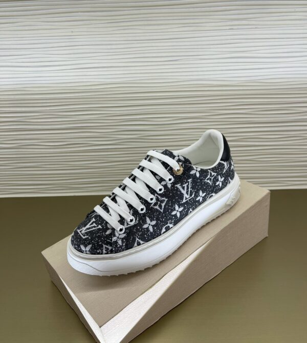 Replica Louis Vuitton gray Monogram denim Time Out Sneaker 1AAW2S 10