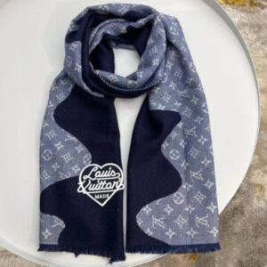 Replica Louis Vuitton Monogram Drip Scarf MP3255 2