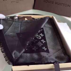 Replica Louis Vuitton Monogram Shine Shawl M72252 2