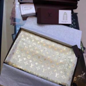 Replica Louis Vuitton Monogram So Glitter Stole M73939 2