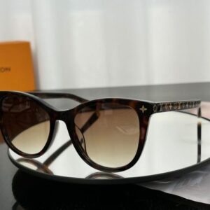 Replica Louis Vuitton My Monogram Light Cat Eye Sunglasses LV Z1659E 2