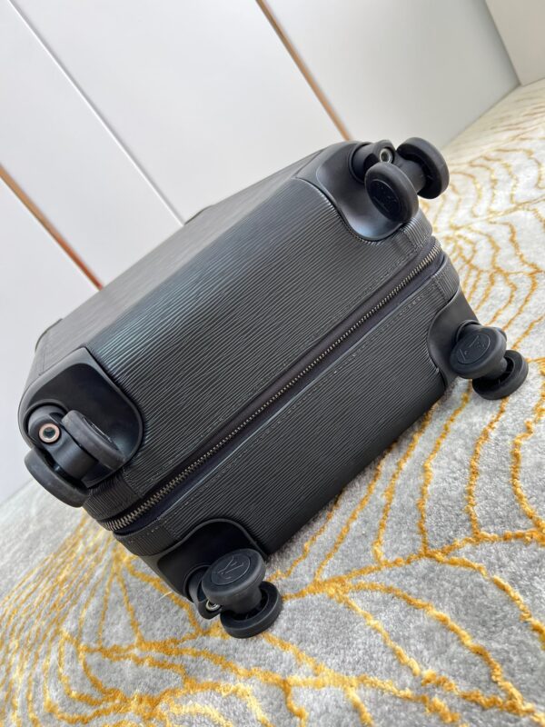 Replica Louis Vuitton Horizon 55 Rolling Luggage M23235 9