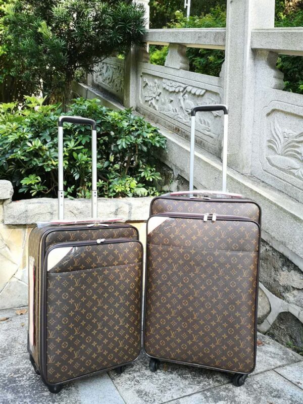 Replica Louis Vuitton Rolling Luggage LV M23241 3