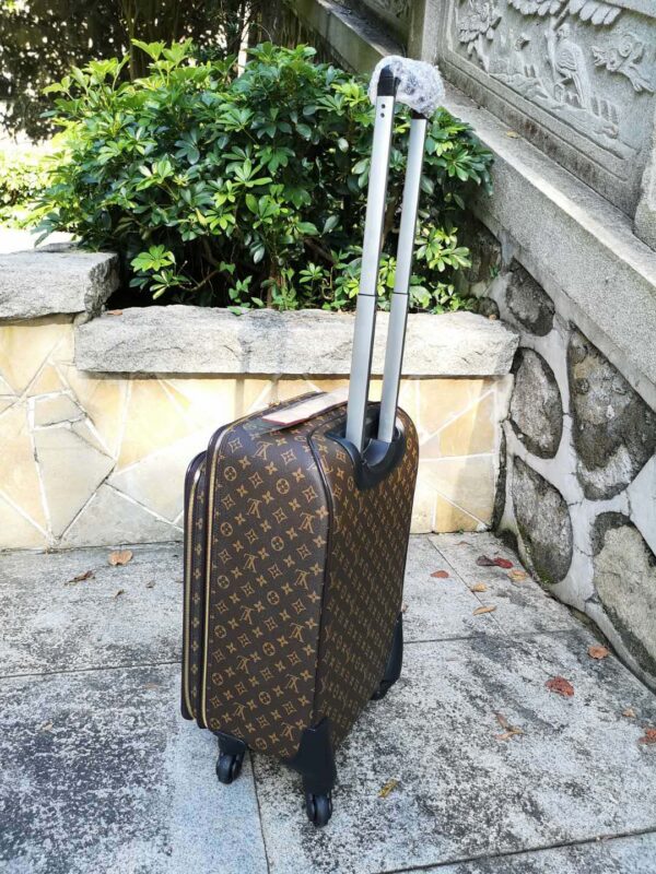 Replica Louis Vuitton Rolling Luggage LV M23241 11