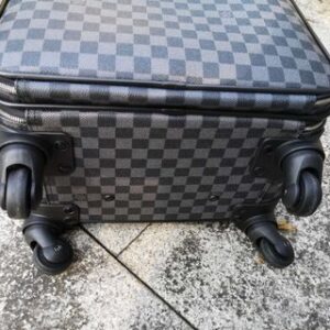 Replica Louis Vuitton Rolling Luggage Monogram canvas LV M23241 2