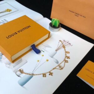 Replica LV Blooming Supple Bracelet Louis Vuitton M64858 2