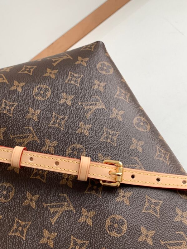 Replica Louis Vuitton LV BOÉTIE MM Bag M45987 3