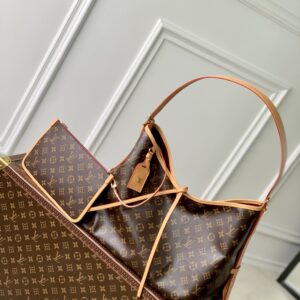 Replica Louis Vuitton LV CARRYALL MM Bag M46197 2