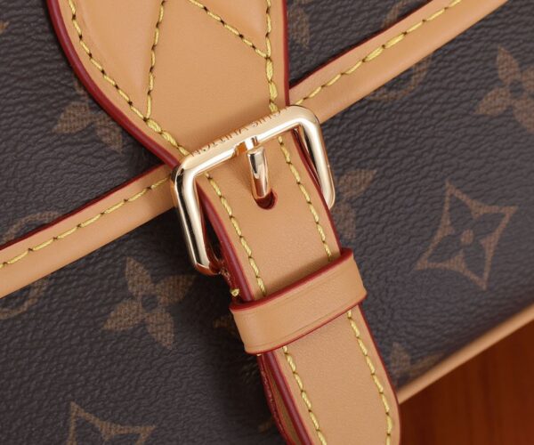 Replica Louis Vuitton LV DIANE Bag M46049 7