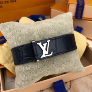 Replica Louis Vuitton M6269D LV Slim Leather Bracelet 2