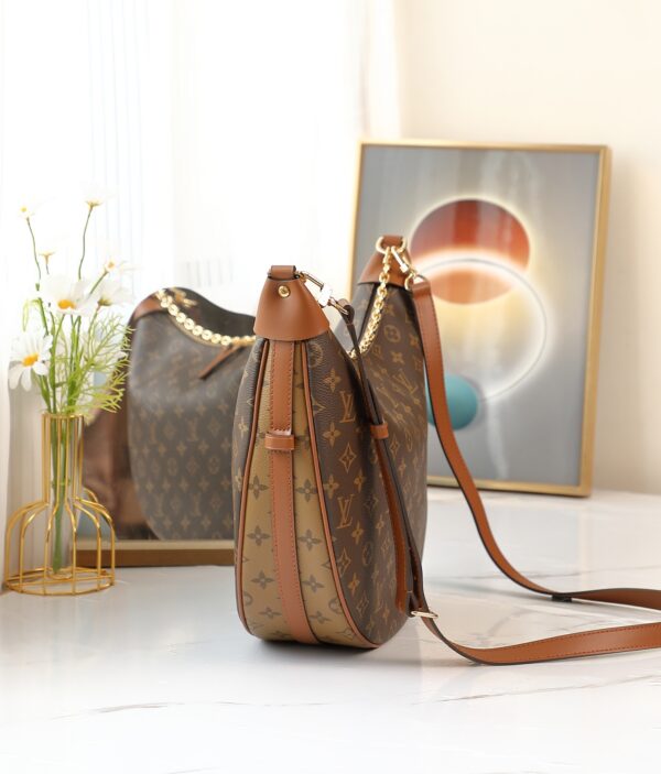 Replica Louis Vuitton LV LOOP HOBO M46311 6