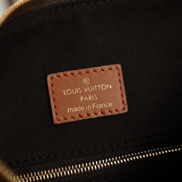 Replica Louis Vuitton LV LOOP HOBO M46311 11