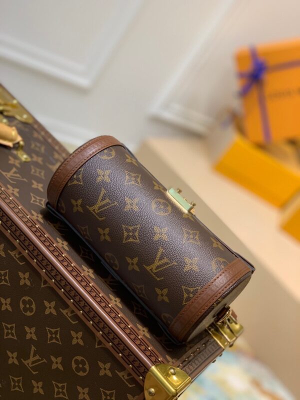 Replica Louis Vuitton LV PAPILLON TRUNK M57835 8