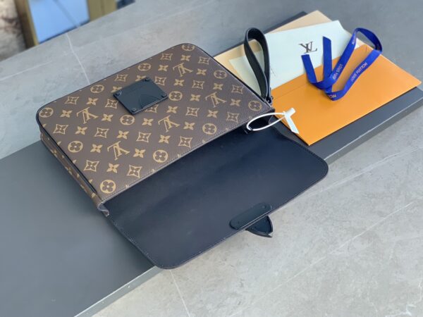 Replica Louis Vuitton LV S LOCK A4 POUCH M80560 6