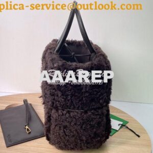 Replica Bottega Veneta BV Arco Tote Small Intreccio Shearling Tote Bag 2