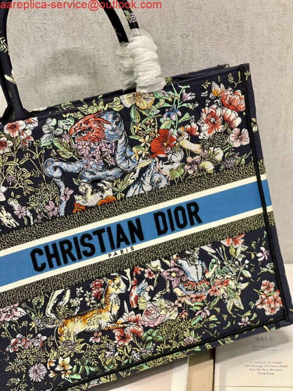 Replica Dior M1286 Large Book Tote D-Constellation embroidery in shades of blue 6