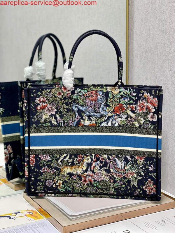 Replica Dior M1286 Large Book Tote D-Constellation embroidery in shades of blue 8