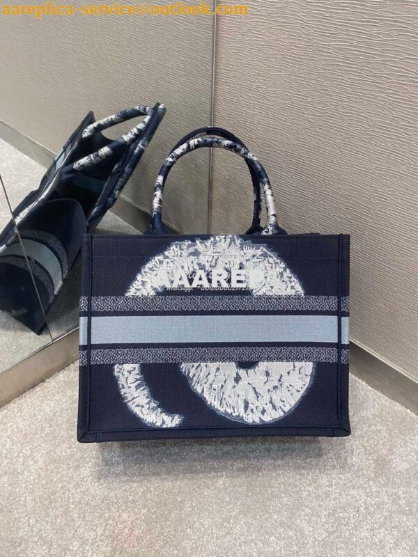 Replica Dior Book Tote bag Embroidered Canvas with Blue Multicolour Ti 17