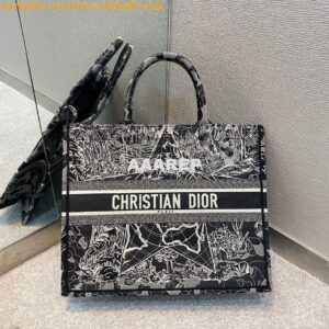 Replica Dior Book Tote bag in Black and White Dior Around the World Em