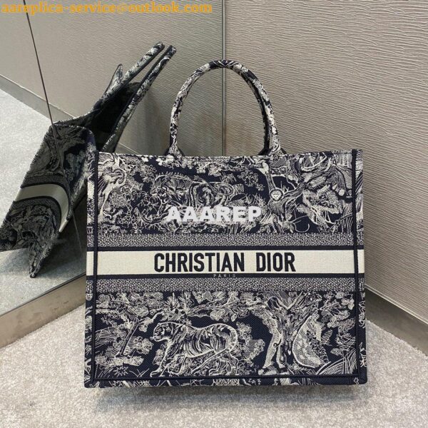 Replica Dior Book Tote bag in Blue Toile de Jouy Reverse Embroidery 5