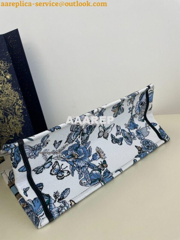 Replica Dior Book Tote bag in White and Pastel Midnight Blue Toile de 11