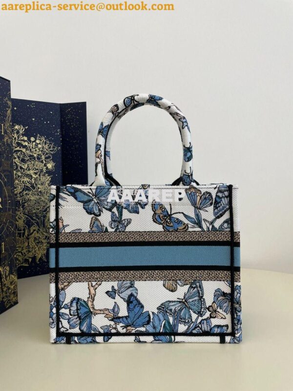 Replica Dior Book Tote bag in White and Pastel Midnight Blue Toile de 22