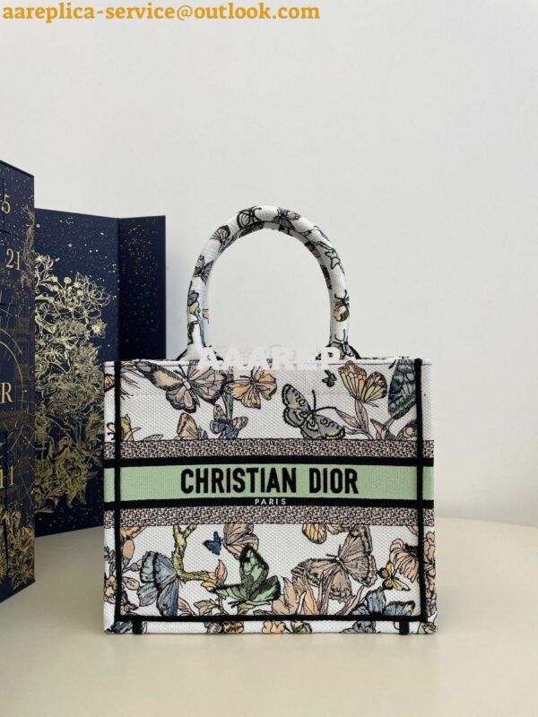 Replica Dior Book Tote bag in White Toile de Jouy Mexico Embroidery 14