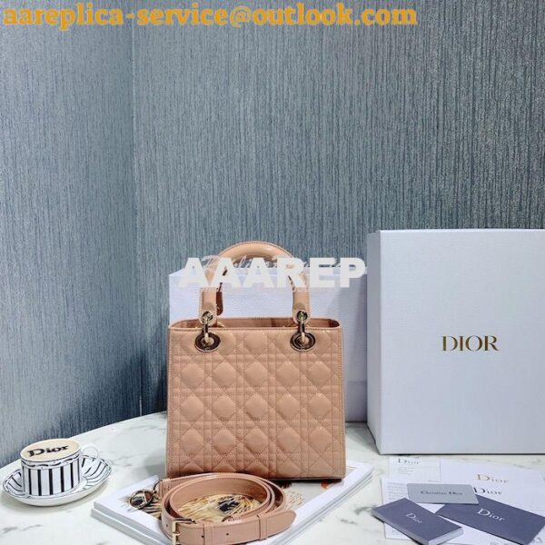 Replica Dior Lady Dior Medium Quilted in Cannage Patent Leather Bag M0 9