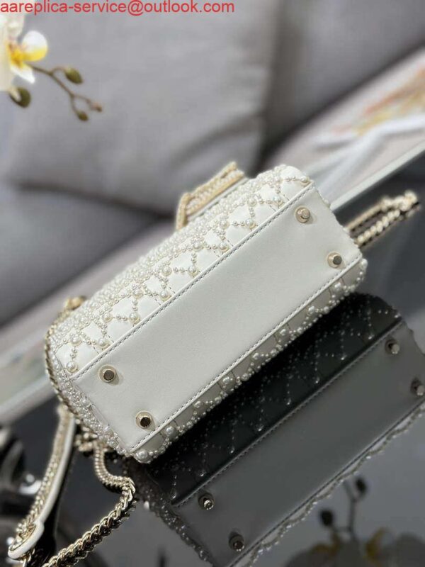 Replica Dior M0505 Mini Lady Bag White Embroidered half pearl 5