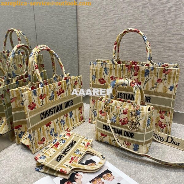 Replica Dior Medium Lady D-lite Bag Beige Multicolor Dior Hibiscus Met 3