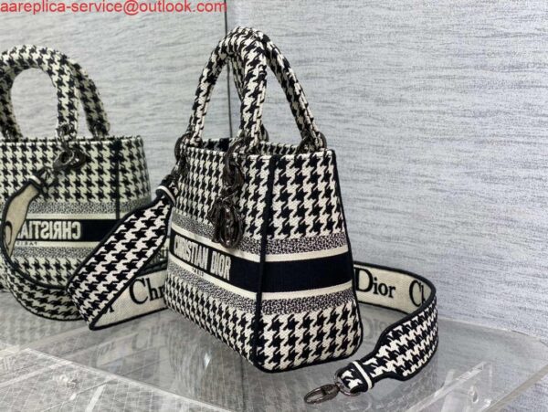 Replica Dior M0565 Medium Lady D-Life Bag Black and White Houndstooth Embroidery 7