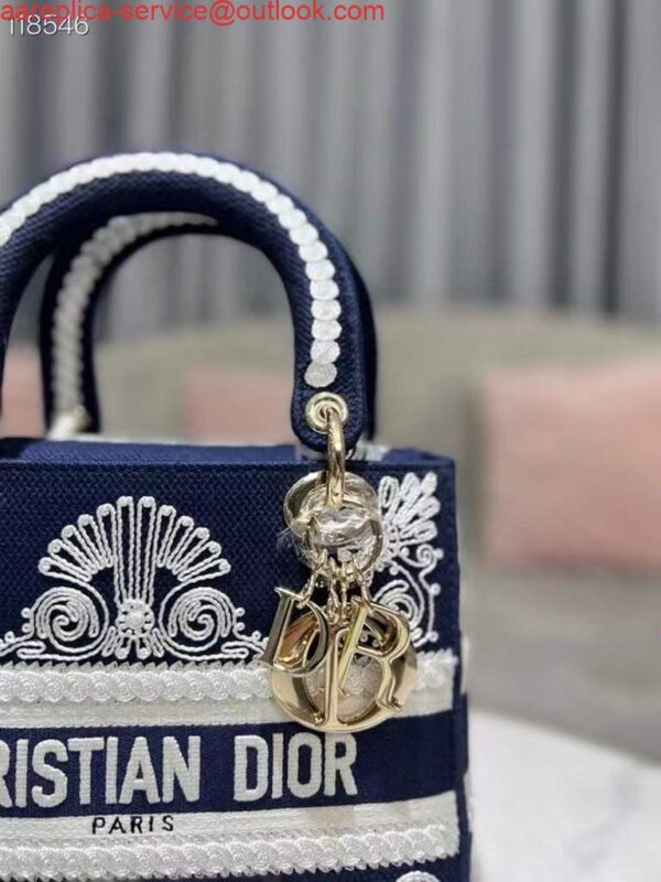 Replica Dior M0565 Medium Lady D-Life Bag Blue and White Cornely-Effect Embroidery 10