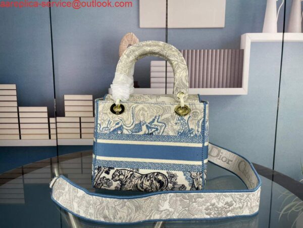 Replica Dior M0565 Medium Lady D-Life Bag Blue Toile de Jouy Embroidery 4