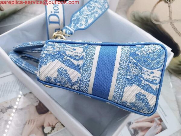 Replica Dior M0565 Medium Lady D-Life Bag Cornflower Blue Toile de Jouy Embroidery 6