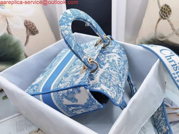 Replica Dior M0565 Medium Lady D-Life Bag Cornflower Blue Toile de Jouy Embroidery 9