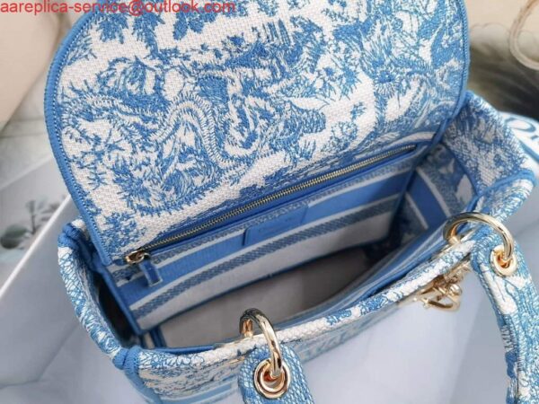 Replica Dior M0565 Medium Lady D-Life Bag Cornflower Blue Toile de Jouy Embroidery 10