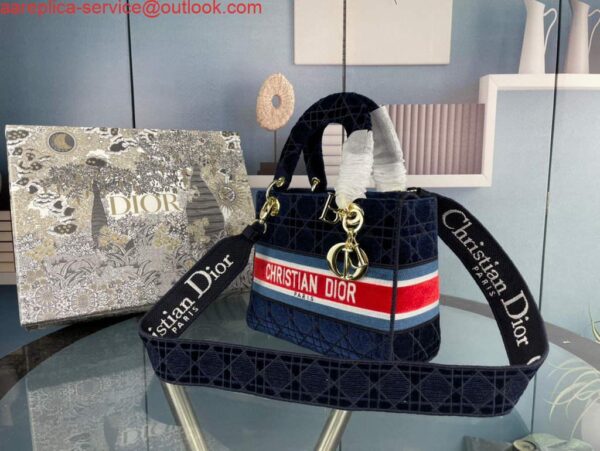 Replica Dior M0565 Medium Lady D-Life Bag Navy Blue Embroidery with Red 3