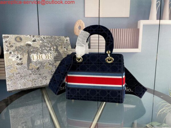 Replica Dior M0565 Medium Lady D-Life Bag Navy Blue Embroidery with Red 4