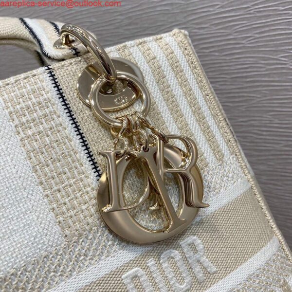 Replica Dior M0565 Medium Lady D-lite Embroidery Bag 4