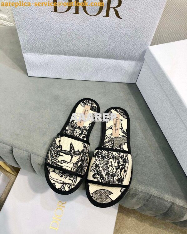 Replica Dior Chez Moi Slide Black and White Dior Zodiac Embroidered Co 3