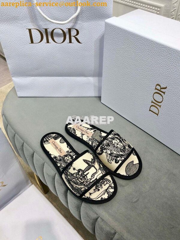 Replica Dior Chez Moi Slide Black and White Dior Zodiac Embroidered Co 4