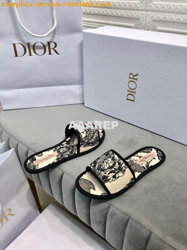 Replica Dior Chez Moi Slide Black and White Dior Zodiac Embroidered Co 7