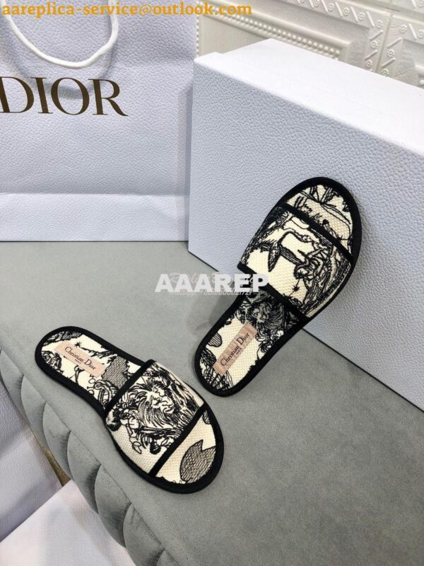 Replica Dior Chez Moi Slide Black and White Dior Zodiac Embroidered Co 9