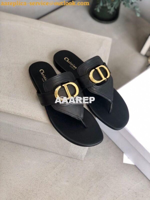 Replica Dior 30 Montaigne Flat Thong KCQ386 Black 4